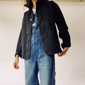 Hey Gang - The Barn Coat in black